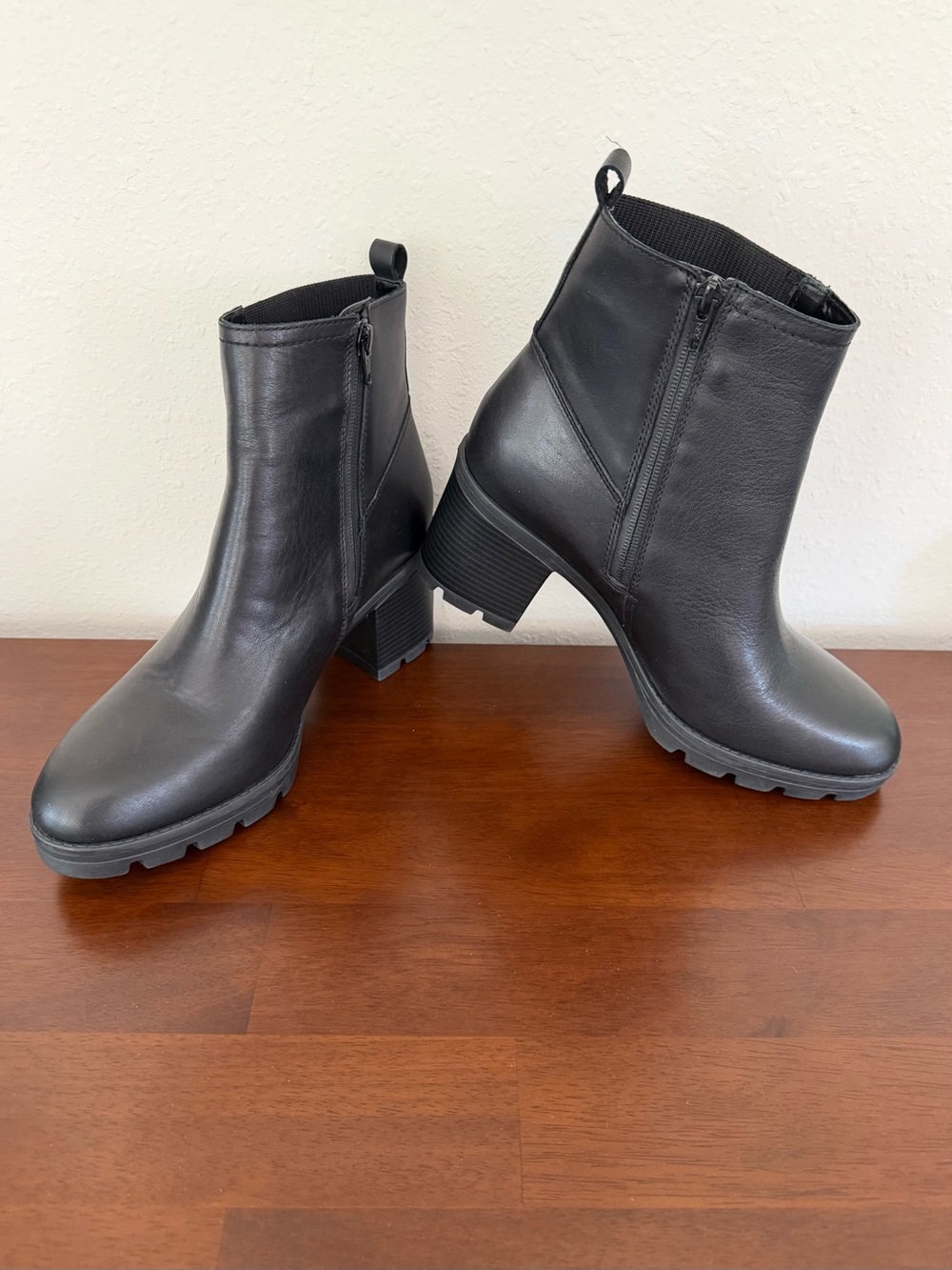 Naturalizer Verney Weatherproof Lug Sole Boot Black Leather Women’s Size 11 W